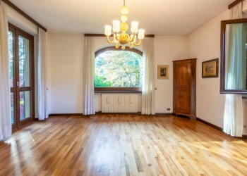 Foto 22 - Villa Viale Aguggiari
 
14, Varese - foto 22