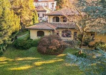Foto 1 - Villa Viale Aguggiari
 
14, Varese - foto 1