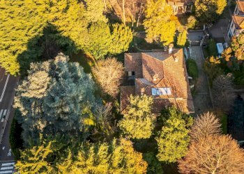 Foto 5 - Villa Viale Aguggiari
 
14, Varese - foto 5