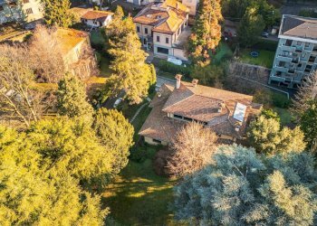 Foto 6 - Villa Viale Aguggiari
 
14, Varese - foto 6