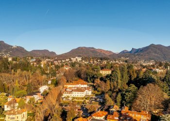 Foto 31 - Villa Viale Aguggiari
 
14, Varese - foto 31