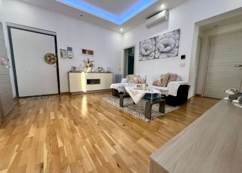 Three-room apartment Genova - photo 3