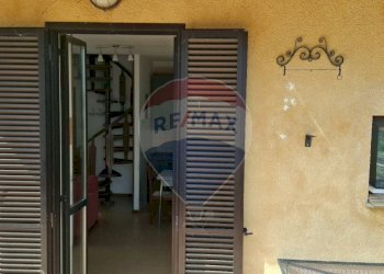 Edificio all\'aperto - Trilocale via Roma
 
13, Dormelletto - foto 4