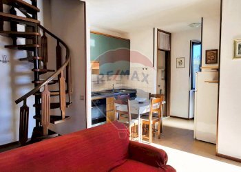 Sala da pranzo - Trilocale via Roma
 
13, Dormelletto - foto 11