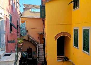 Foto 13 - Bilocale Vicolo del Luogo
 
10, Portovenere - foto 13