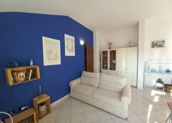 Salone - Bilocale via Aurelia, 75, Ceriale - foto 1