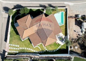 vista dall\'alto - Villa Via Leonardo Da Vinci
 
SNC, Loiri Porto San Paolo - foto 4