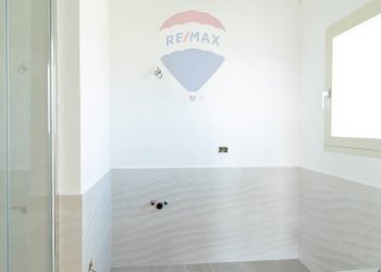 Bagno - Villa Via Leonardo Da Vinci
 
SNC, Loiri Porto San Paolo - foto 22