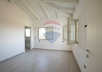 camera - Villa Via Leonardo Da Vinci
 
SNC, Loiri Porto San Paolo - foto 23