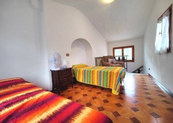 Camera da letto - Apartment piazza Guglielmo Marconi, Ceriana - photo 16