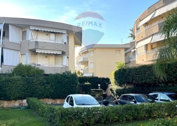 Giardino - Trilocale Santo Stefano al Mare - foto 2