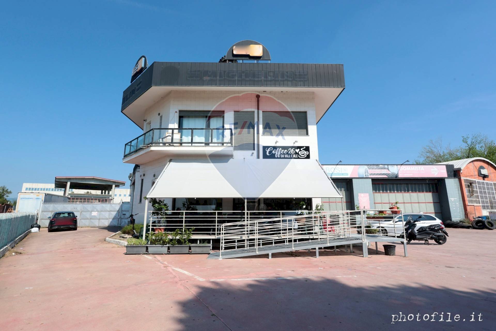 Casa all\'aperto - Bar Tavola Calda - Fredda Via Nazionale
 
9, Cambiano - foto 1