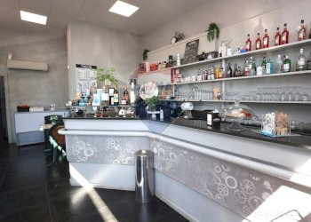 Cucina - Cafeteria - Cold Bar Via Nazionale
 
9, Cambiano - photo 6