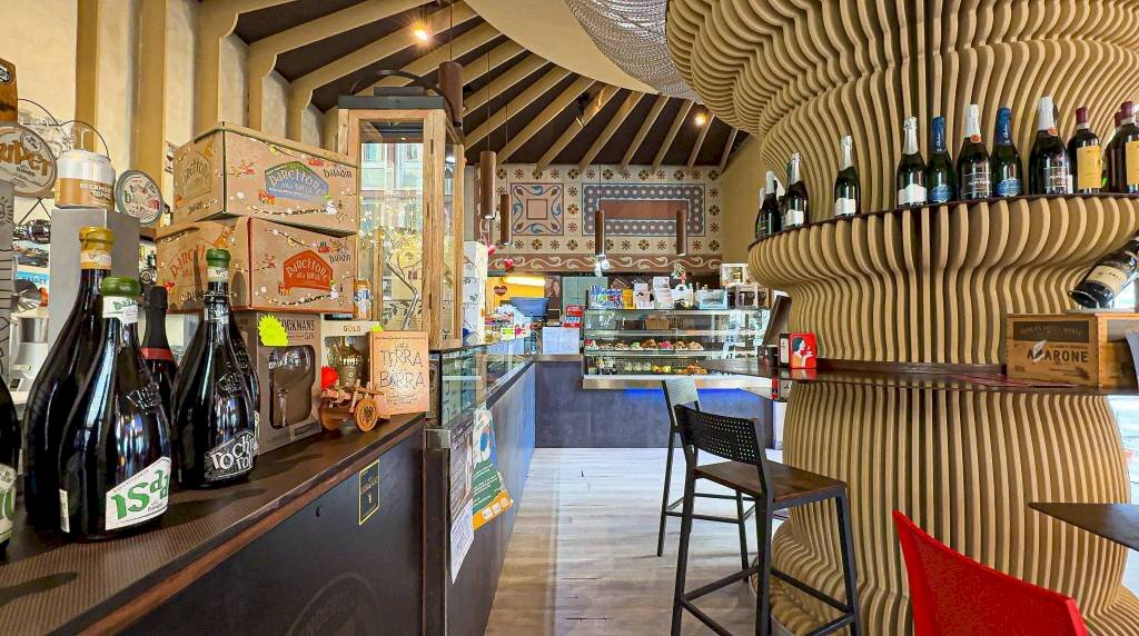 Interno non residenziale - Bar Tavola Calda - Fredda Savona (zona Centro storico) - foto 2