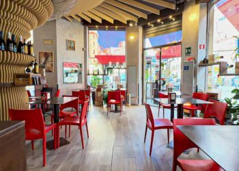 Interno non residenziale - Bar Tavola Calda - Fredda Savona (zona Centro storico) - foto 4