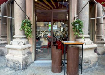 Interno palazzo - Bar Tavola Calda - Fredda Savona (zona Centro storico) - foto 9