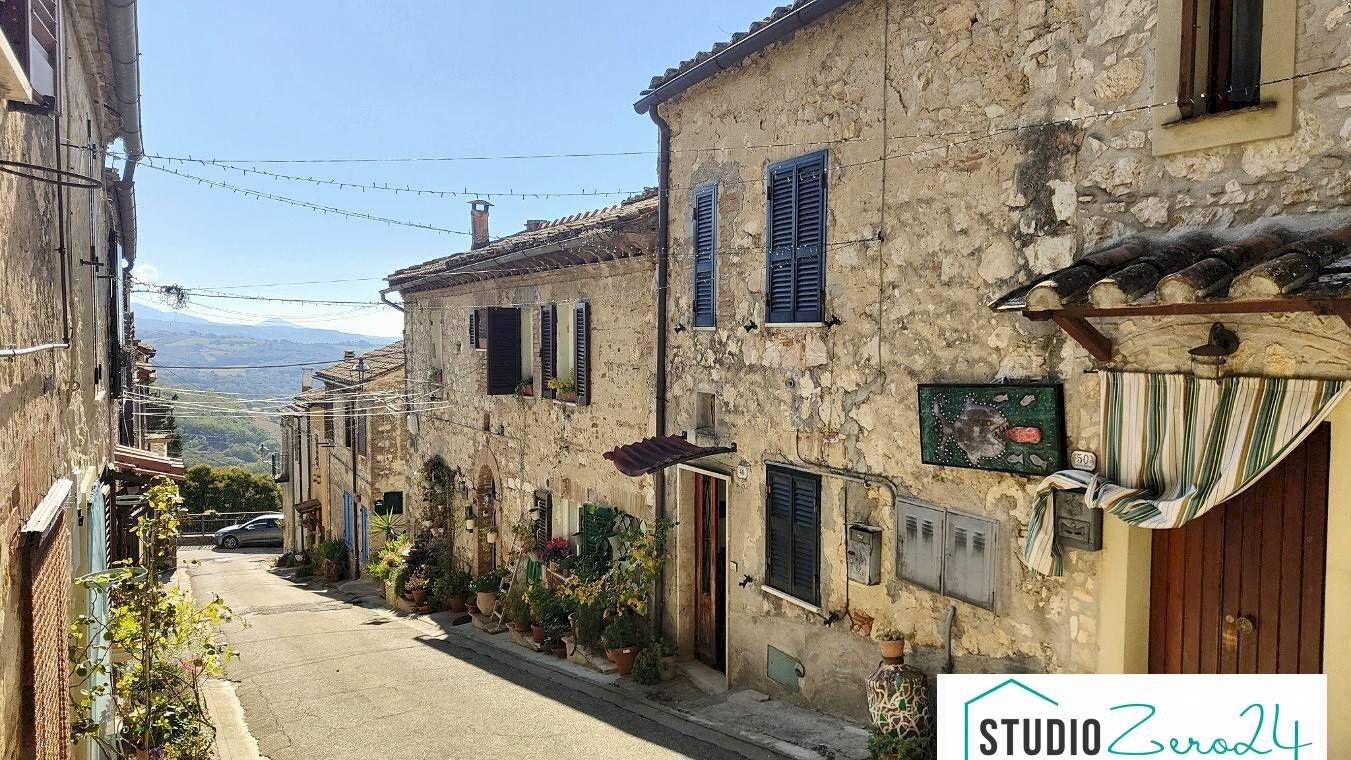 Foto 2 - Trilocale rimembranze
 
22, Amelia - foto 2