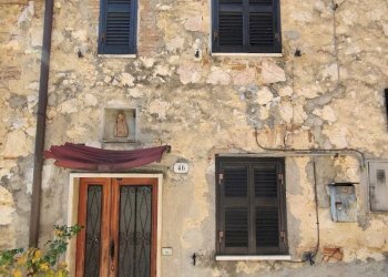 Foto 3 - Trilocale rimembranze
 
22, Amelia - foto 3