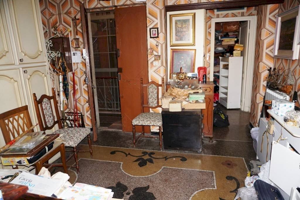 Ingresso - Trilocale via Giovanni Pascoli, 5, Genova (zona Sampierdarena) - foto 2