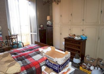 Camera da letto - Trilocale via Giovanni Pascoli, 5, Genova (zona Sampierdarena) - foto 6