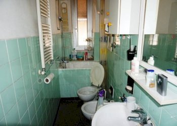 Bagno - Trilocale via Giovanni Pascoli, 5, Genova (zona Sampierdarena) - foto 12