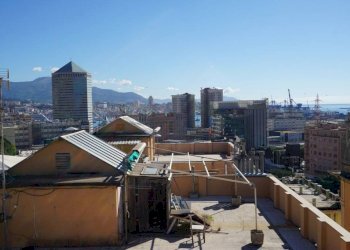 Vista - Trilocale via Giovanni Pascoli, 5, Genova (zona Sampierdarena) - foto 1