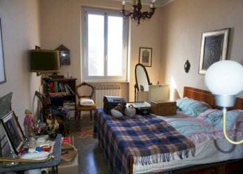 Camera da letto - Trilocale via Giovanni Pascoli, 5, Genova (zona Sampierdarena) - foto 7