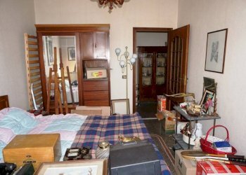 Camera da letto - Trilocale via Giovanni Pascoli, 5, Genova (zona Sampierdarena) - foto 8