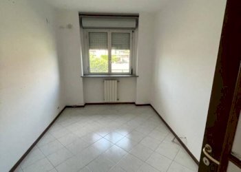 Camera da letto - Appartamento via Trinità da Lungi, 27, Castellazzo Bormida - foto 7