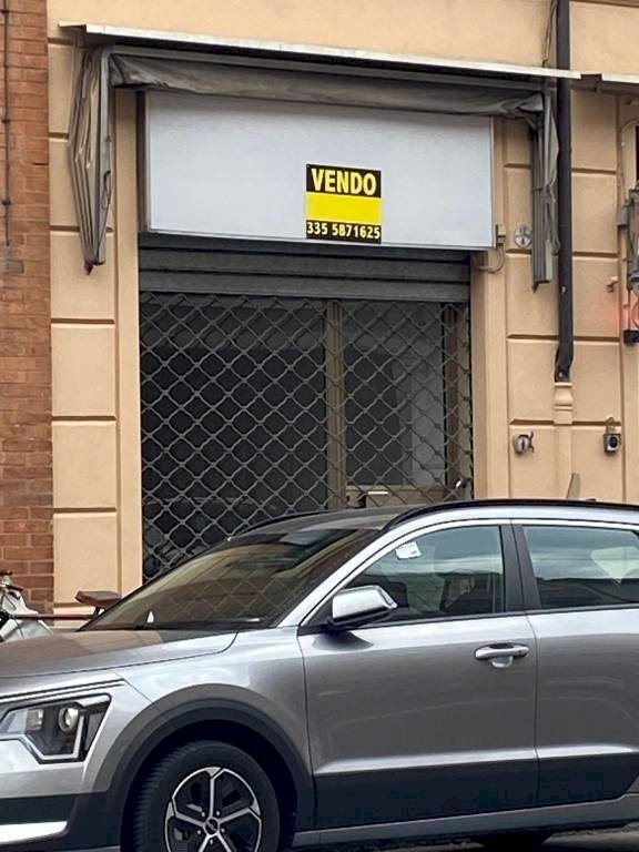Posto macchina - Negozio via Francesco Zanardi, 12, Bologna (zona Saffi) - foto 2