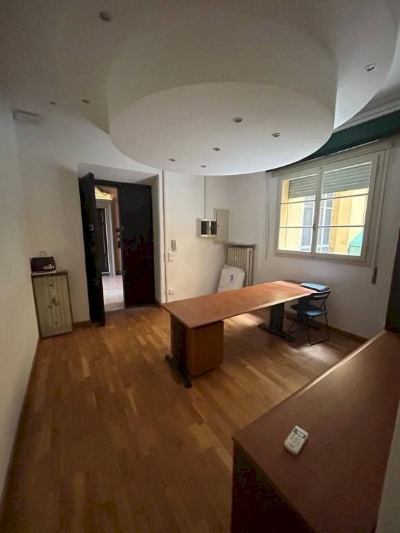 Ufficio - Ufficio via Luigi Zamboni, 9, Bologna (zona Centro Storico) - foto 3