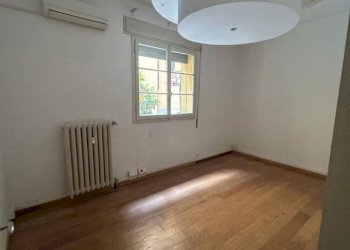 Camera da letto - Ufficio via Luigi Zamboni, 9, Bologna (zona Centro Storico) - foto 7