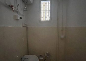 Bagno - Ufficio via Luigi Zamboni, 9, Bologna (zona Centro Storico) - foto 12