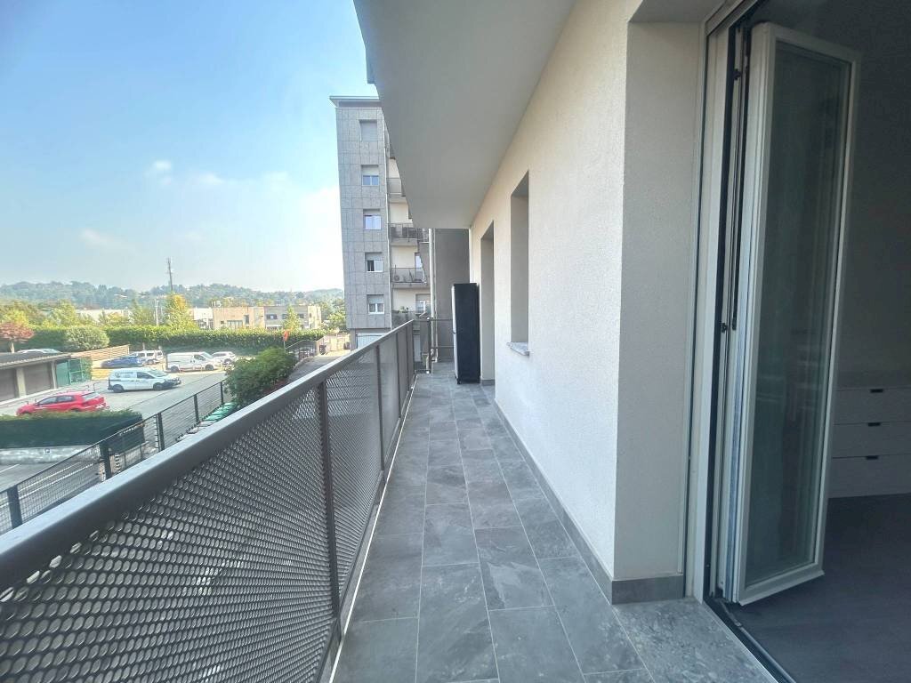 Terrazzo - Two-room apartment viale Valganna, 108, Varese - photo 1