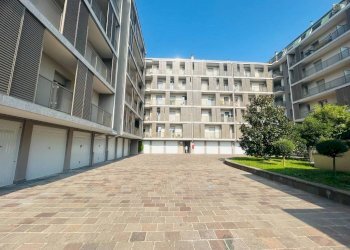 Facciata - Two-room apartment viale Valganna, 108, Varese - photo 3
