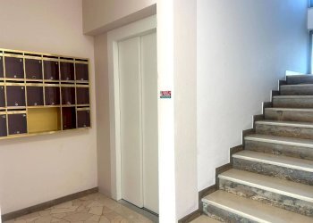 Ascensori - Two-room apartment viale Valganna, 108, Varese - photo 7