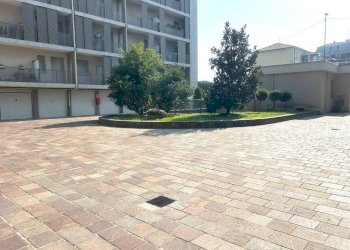 Facciata - Two-room apartment viale Valganna, 108, Varese - photo 22