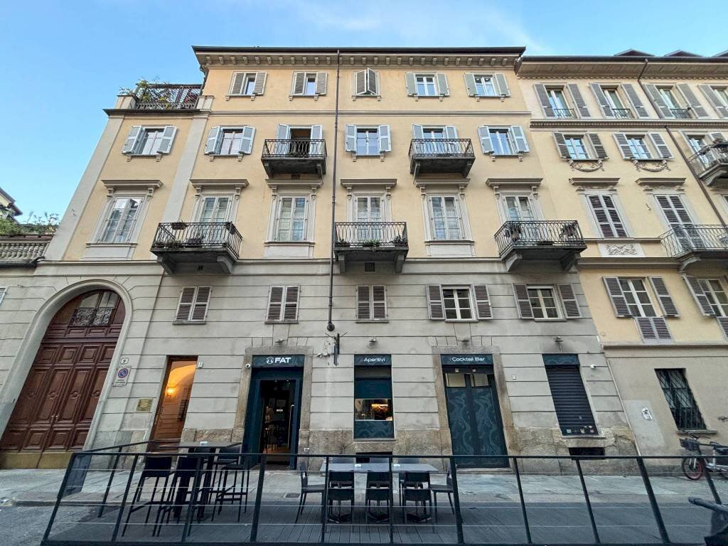 Facciata - Negozio via Matteo Pescatore, 9, Torino (zona Centro) - foto 1