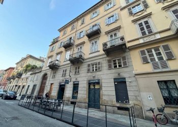 Facciata - Shop via Matteo Pescatore, 9, Torino (neighborhood Centro) - photo 2