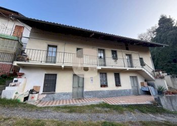 Facciata - Casa indipendente strada Nosa, 39, Castagneto Po - foto 1