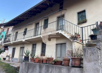 Facciata - Casa indipendente strada Nosa, 39, Castagneto Po - foto 2