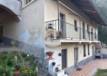 Facciata - Casa indipendente strada Nosa, 39, Castagneto Po - foto 4