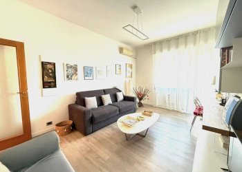 Salone - Quadrilocale via San Martino, 2A, Genova (zona Borgoratti) - foto 2