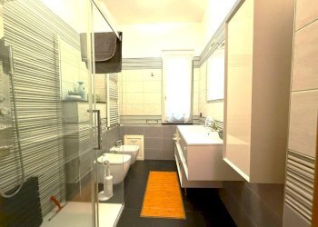 Bagno - Quadrilocale via San Martino, 2A, Genova (zona Borgoratti) - foto 20