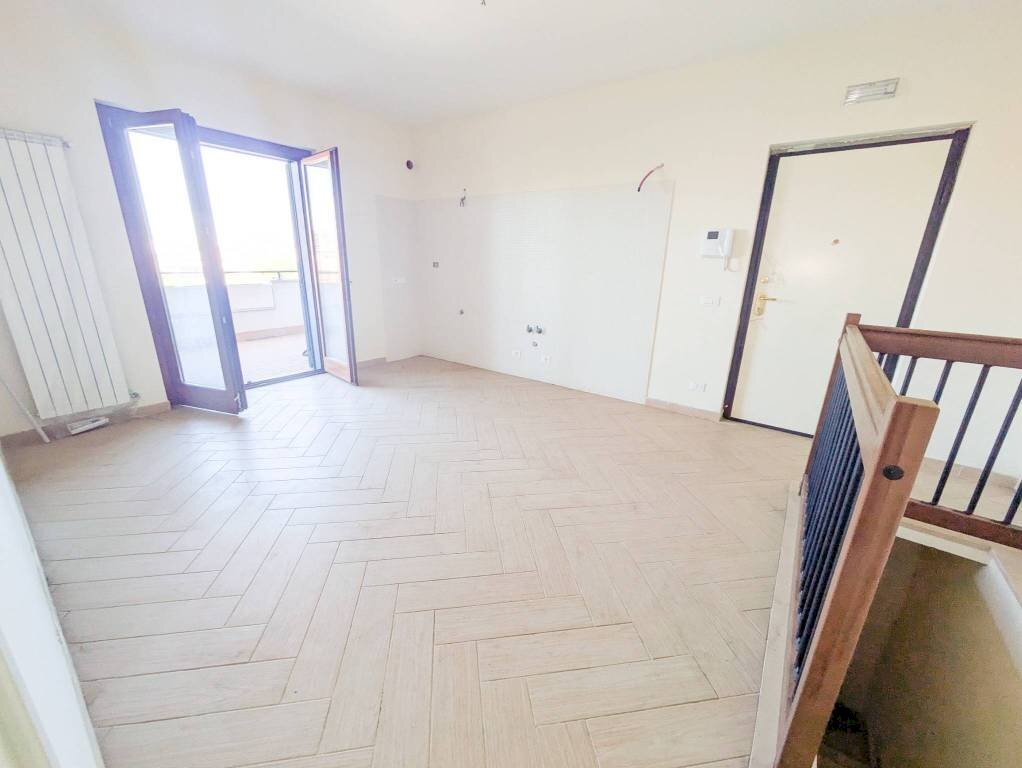 Salone - Trilocale via Anna Lorenzetto, Roma - foto 3