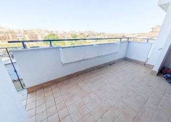 Terrazzo - Trilocale via Anna Lorenzetto, Roma - foto 9