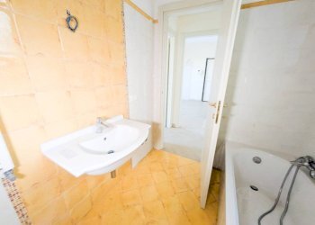 Bagno - Trilocale via Anna Lorenzetto, Roma - foto 12