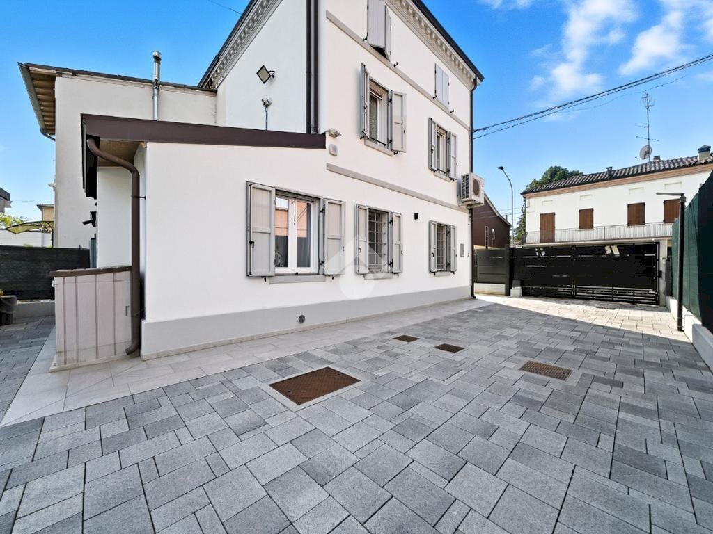 Casa semi indipendente Via Antonio Gramsci, Cavezzo - foto 2