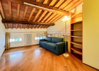 camera da letto - Trilocale Contrà Santa Barbara, Vicenza - foto 9