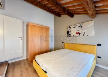 camera da letto - Trilocale Contrà Santa Barbara, Vicenza - foto 17